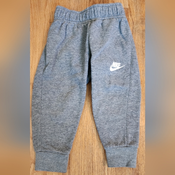 2T Nike Athletic Pants 3 pairs - Picture 2 of 8